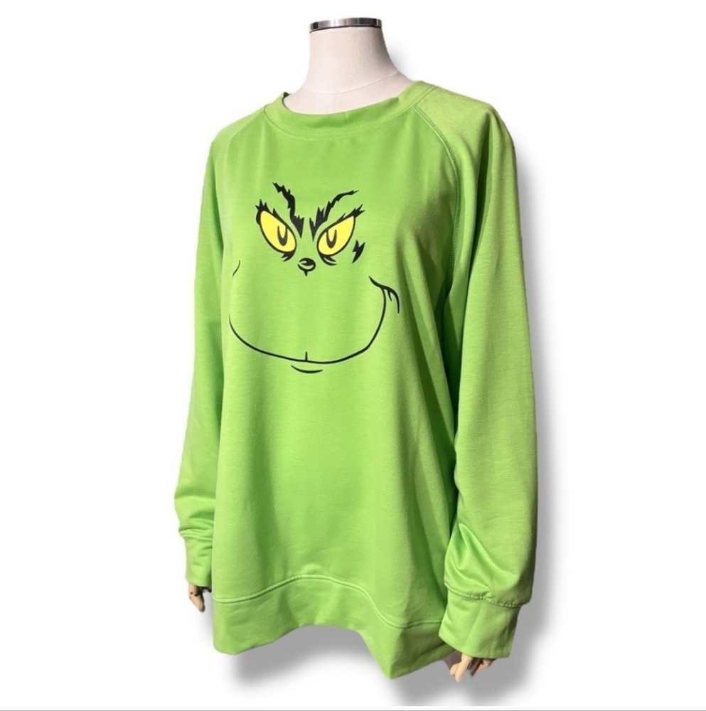 GRINCH Green Raglan Sleeve Crew Neck Graphic Top